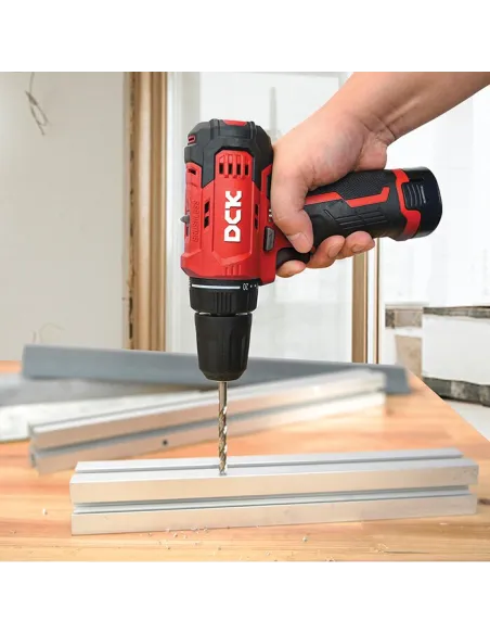 Perceuse-visseuse DCK 12V Brushless 35 Nm compacte avec 2 batteries